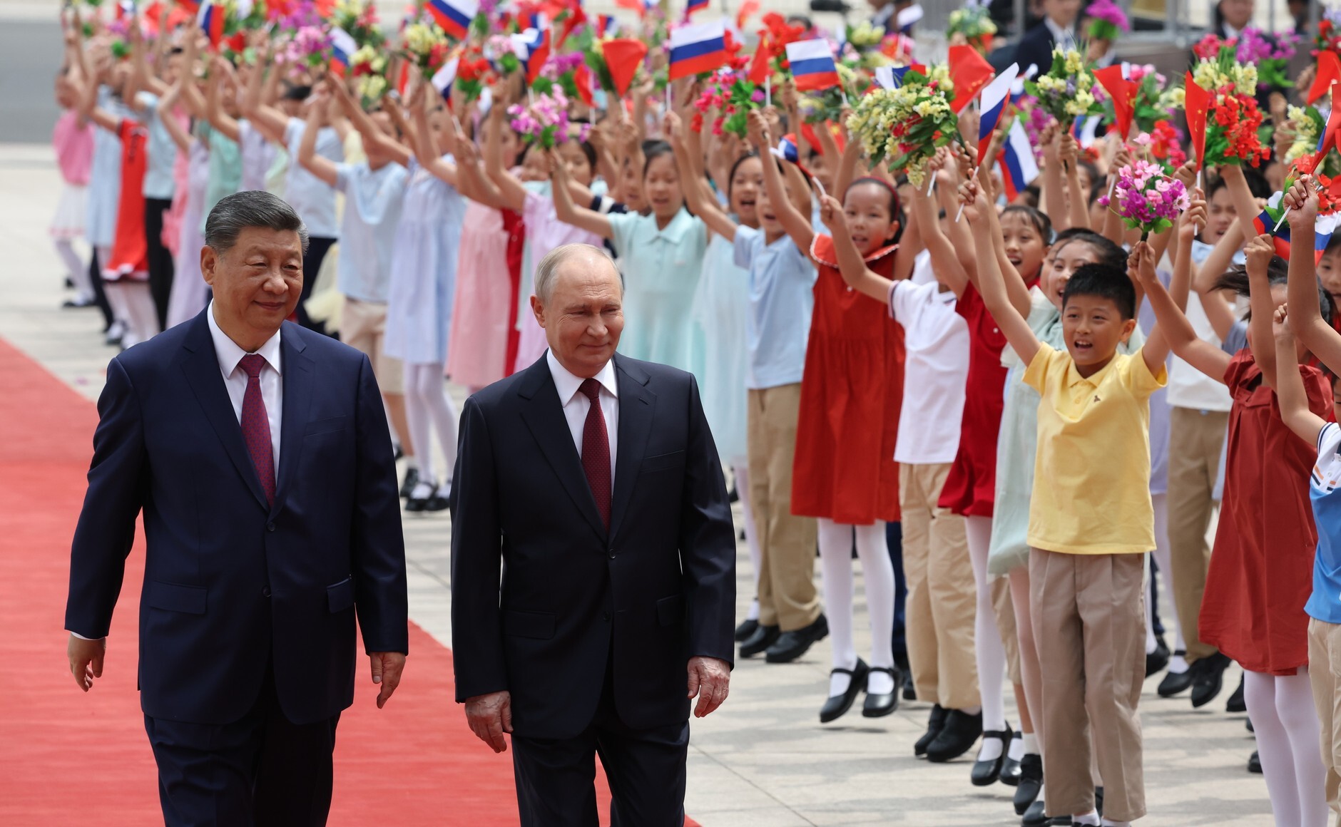 In Ukraine, Stalemate Favors China